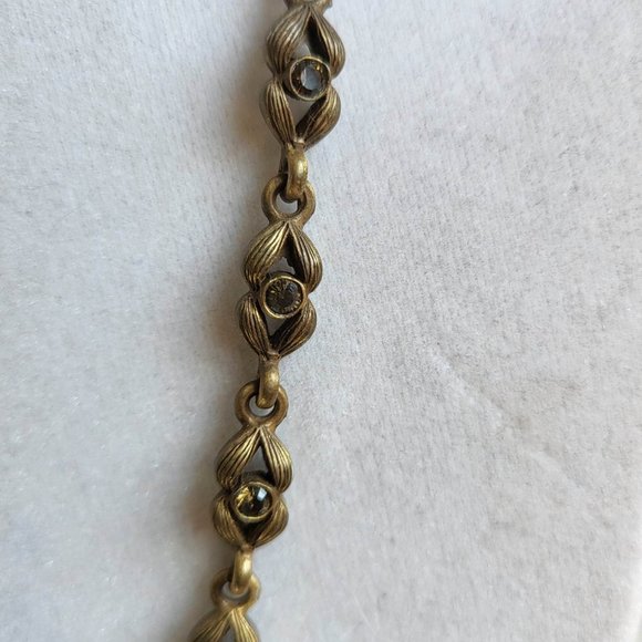 Beautiful and Unique Gothic Look Necklace and earrings set-Stunning - Picture 3 of 9